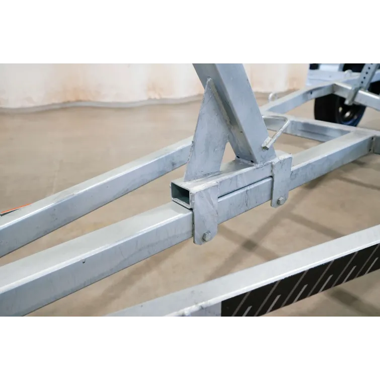 TRAILERMATE 750 kg (530 x 200 cm) vesijettitraileri (tuplatuet)