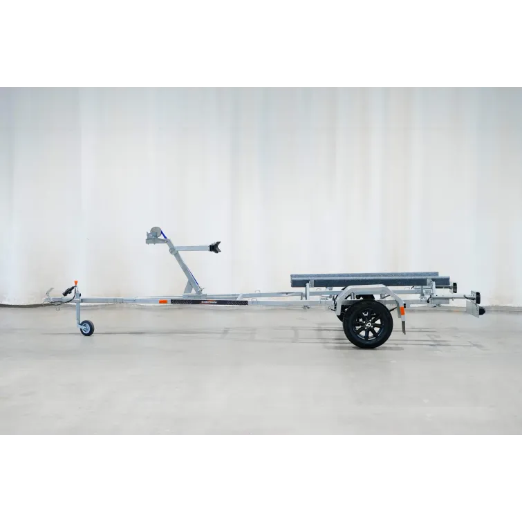 TRAILERMATE 750 kg (530 x 200 cm) vesijettitraileri (tuplatuet)