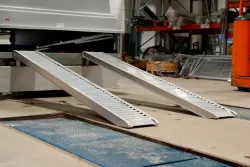 Ajoramppipari CLM 75.25.30G 3000 kg (2500 x 300 mm)