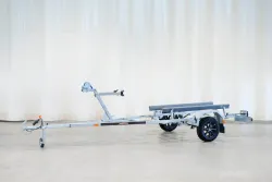 TRAILERMATE 750 kg (530 x 200 cm) vesijettitraileri (tuplatuet)