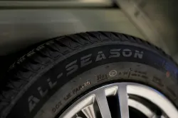 Tomason alumiinivanteet 175/65 R14 kiillotettu 4x100 (kitka)