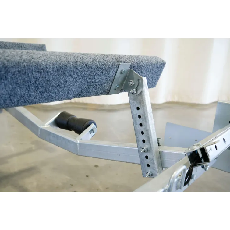 TRAILERMATE 750 kg (530 x 200 cm) vesijettitraileri (tuplatuet)