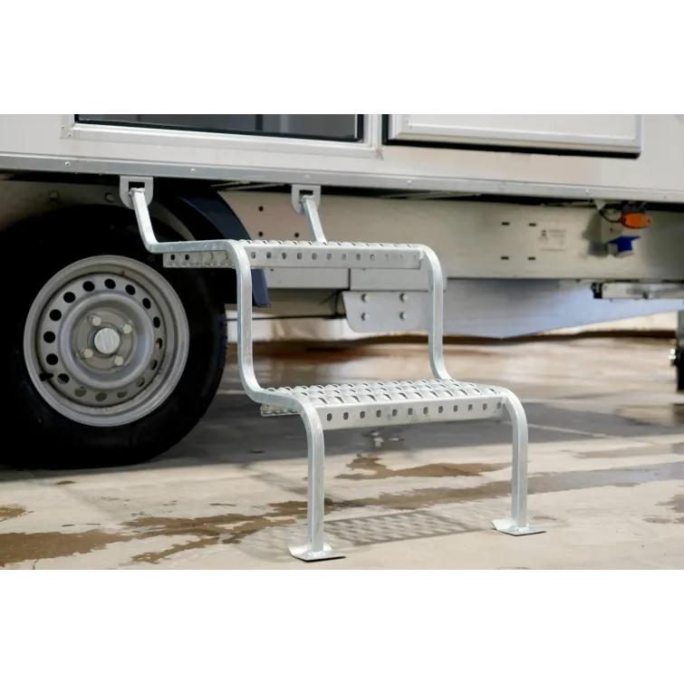 ALRO 6 hlö taukovaunu (wc + keittiö altaalla)